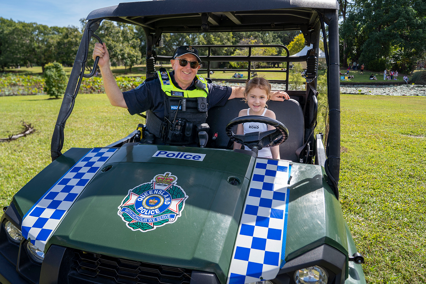 Eco Fiesta - Police and child in buggy