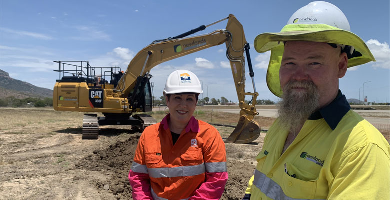 Acting Mayor Cr Ann-Maree Greaney and Grant Campbell from Newlands Civil Construction 