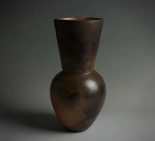 Stephanie Henricks, Vestige