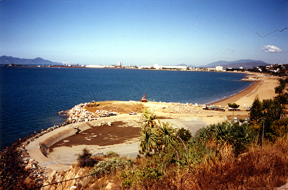 Work in progress on The Strand Rockpool during The Strand redevelopment, 1999