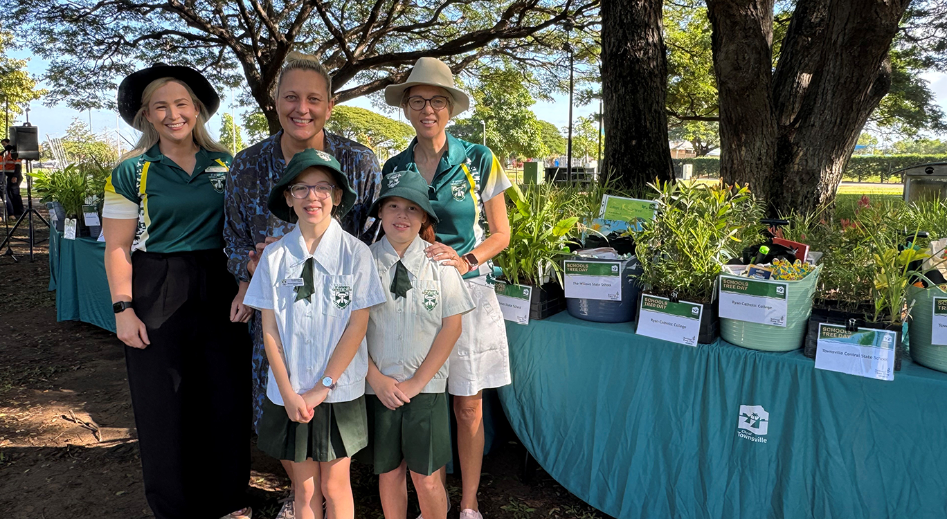 Cr Suzy Batkovic with St Anthony’s teaching staff Alice Hills, Tracey Drysdale and students Amia and Sophie