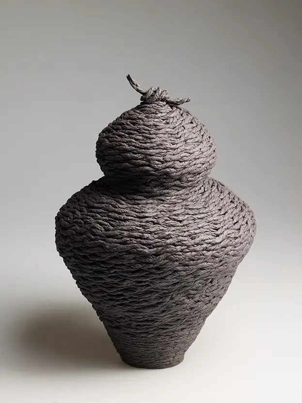 Julie Pennington, Bind