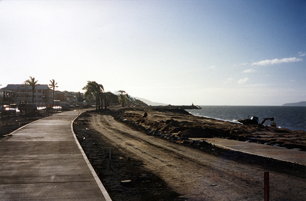 Work in progress on The Strand redevelopment, 30 March 1999