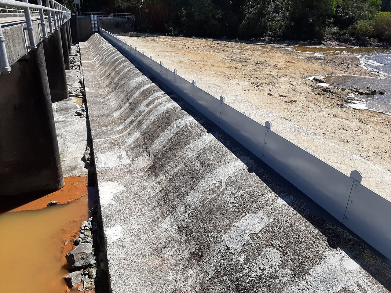 Paluma Dam - Upgrade spillway with new flashboards (2020)