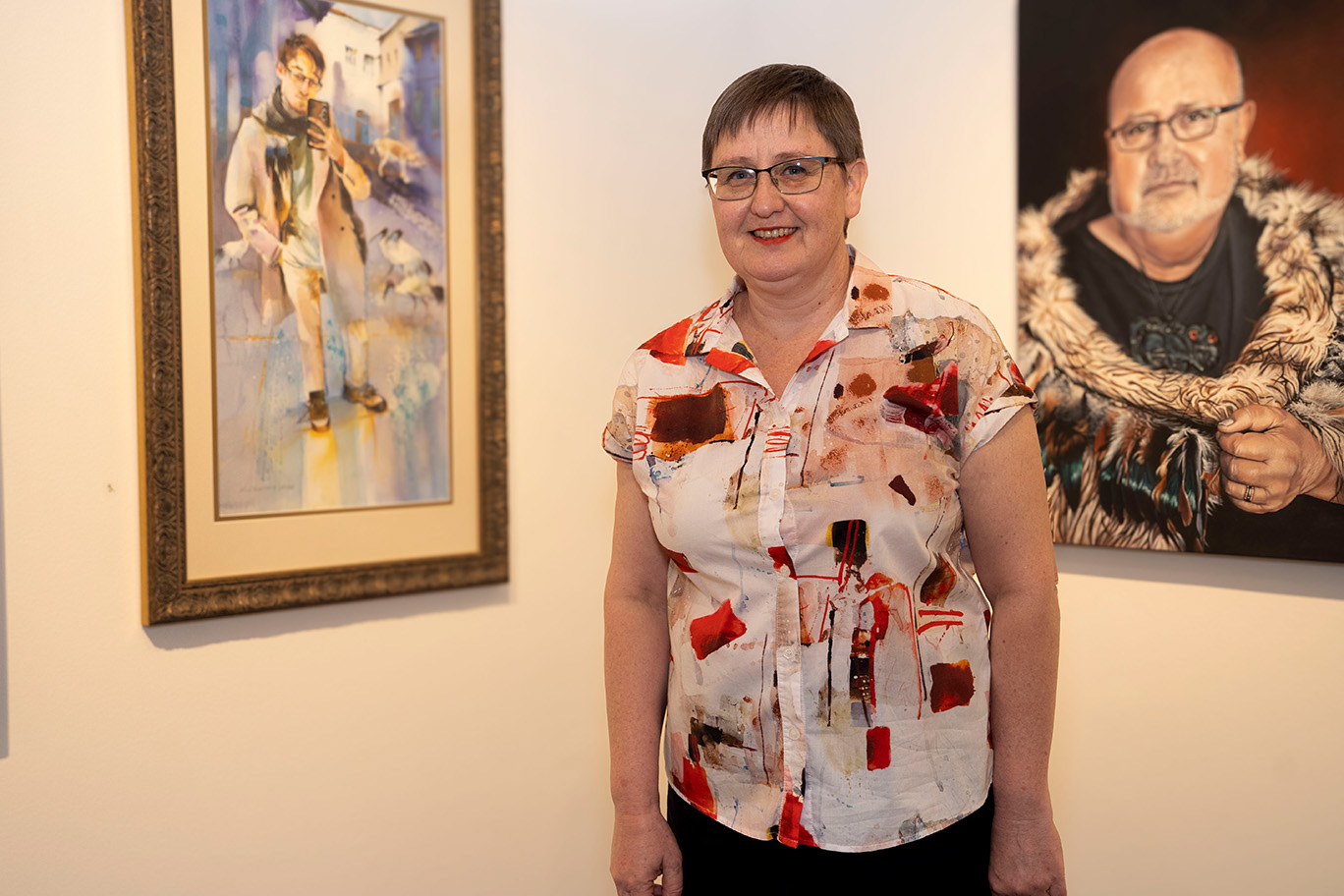 Percival Portrait Painting Prize Winner Elena Churliova Portrait Name Smartphonisation or Gateway to Inner Reality