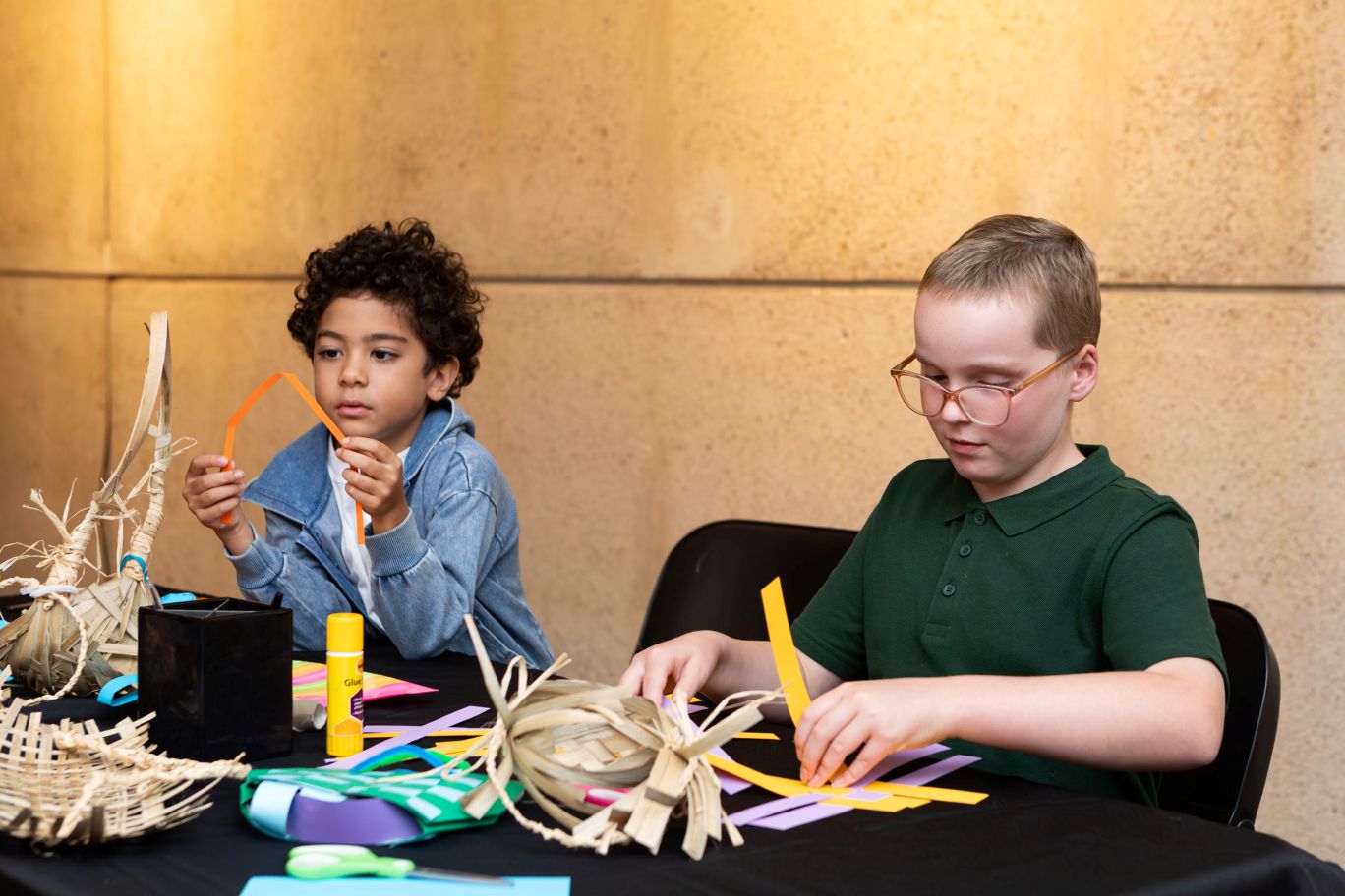 Young people can learn how to make their own dilly bag at Queensland Museum Tropics’ Dilly Bag Designers workshop. 