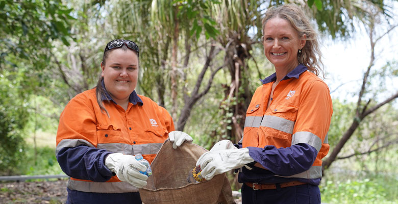 Council’s open space team members Grace Baldwin and Helen Manski are getting ready for Sunday’s Clean Up Australia Day event