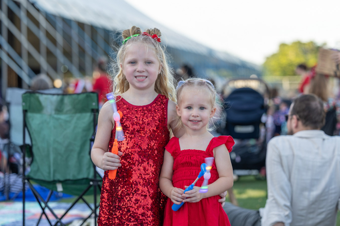 Isla and Ellie McCarthy