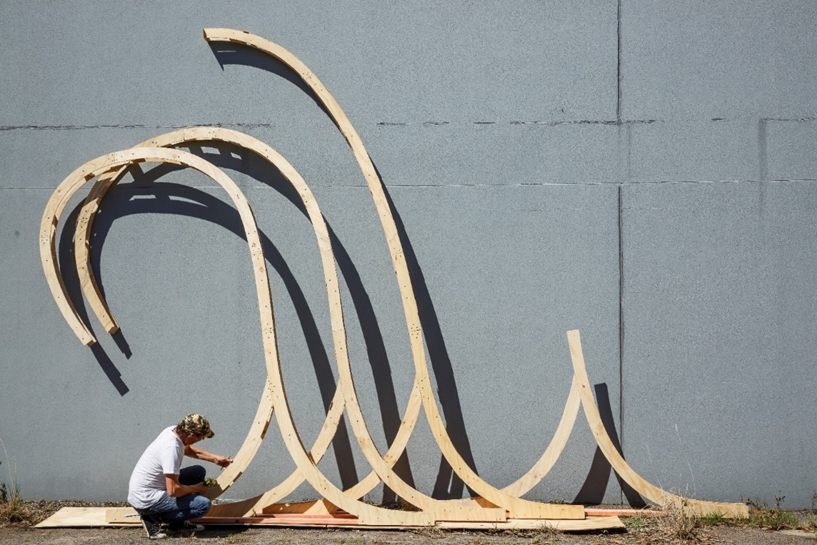 Standing Wave 1 - John Nesirky