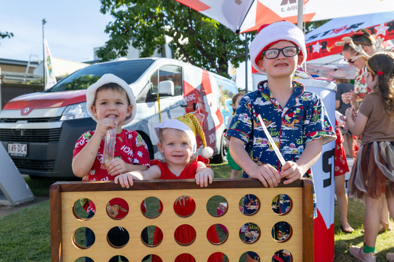 Noah Burzacott, Evie Burzacott, Lane Deighton